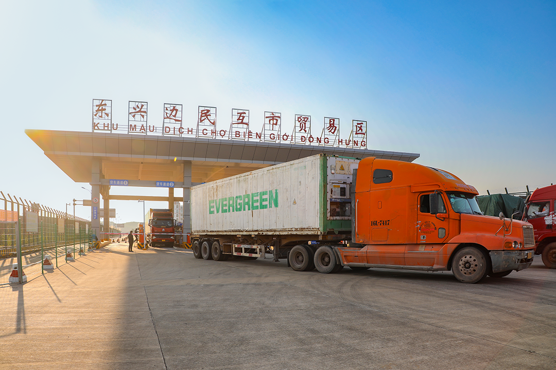 决战决胜四季度 | 交易票数破万!东兴边民互市贸易区全货种通关再现往